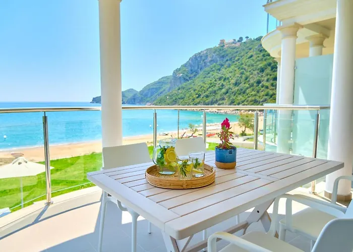 Armikes Beachfront Suites Afionas