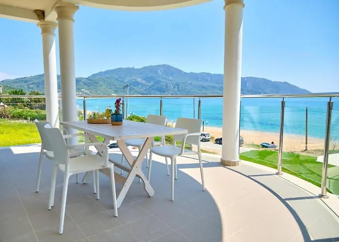 Armikes Beachfront Suites Afionas